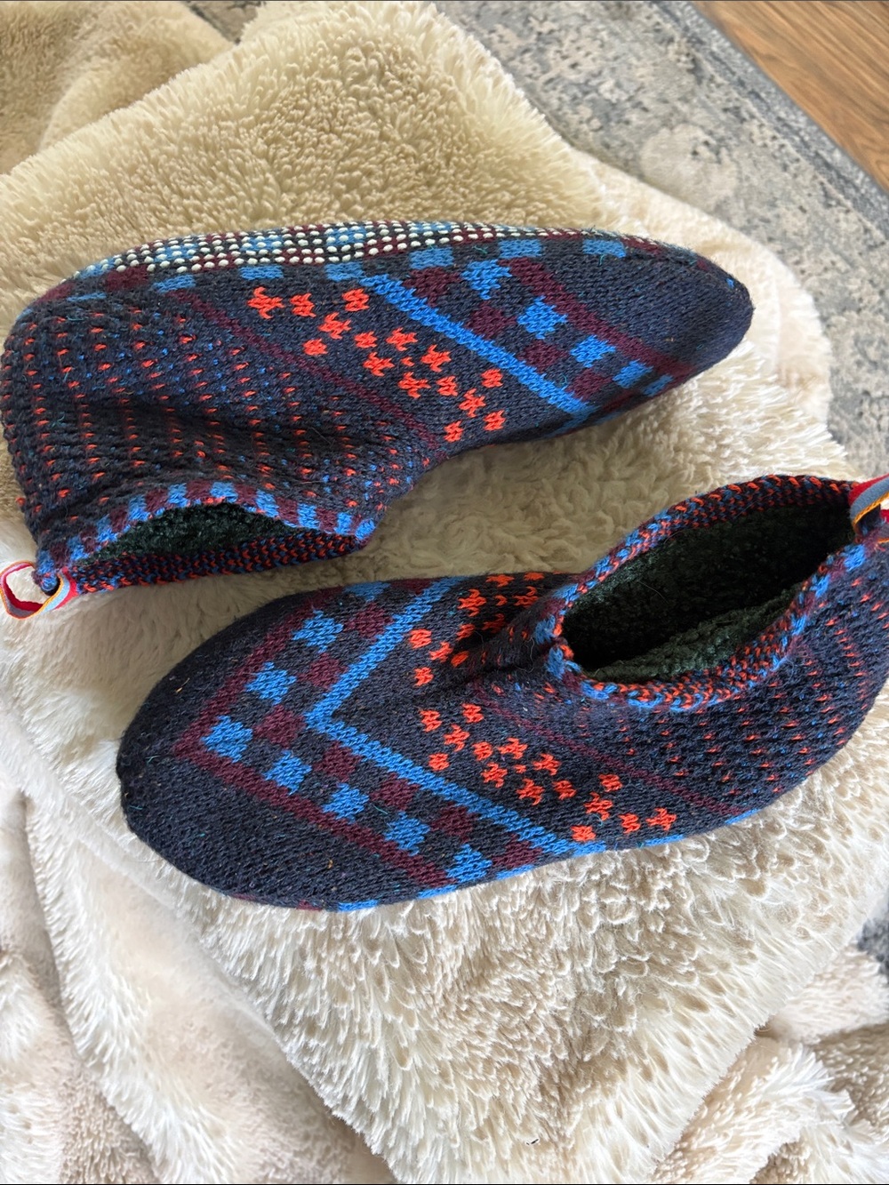 Bombas Fair Isle Gripper Slippers Size Medium